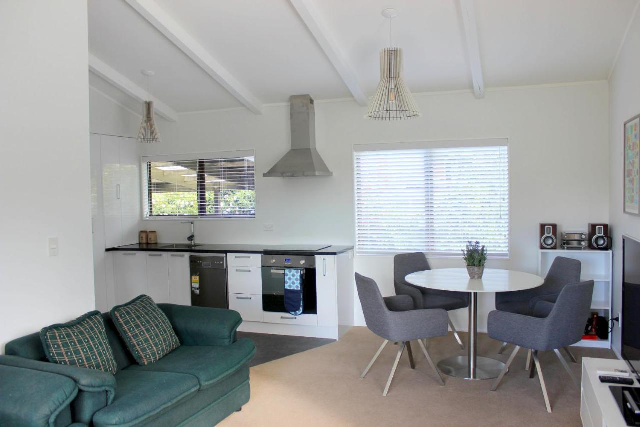 Bram'S Bach Villa Taupo Kültér fotó