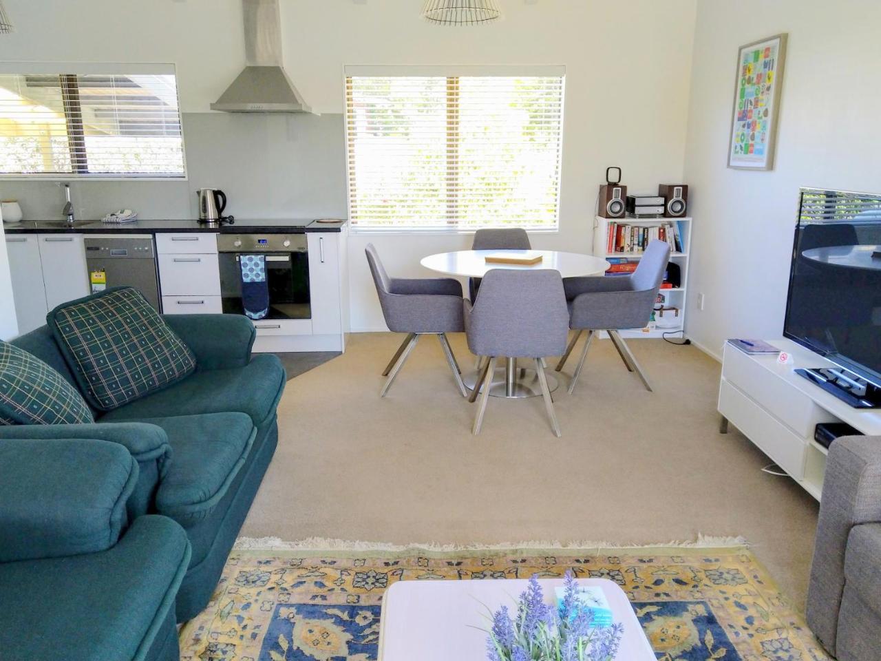 Bram'S Bach Villa Taupo Kültér fotó