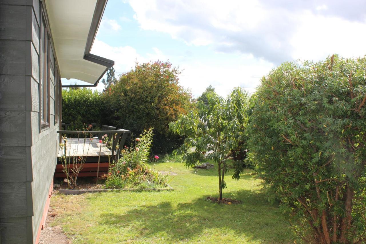 Bram'S Bach Villa Taupo Kültér fotó