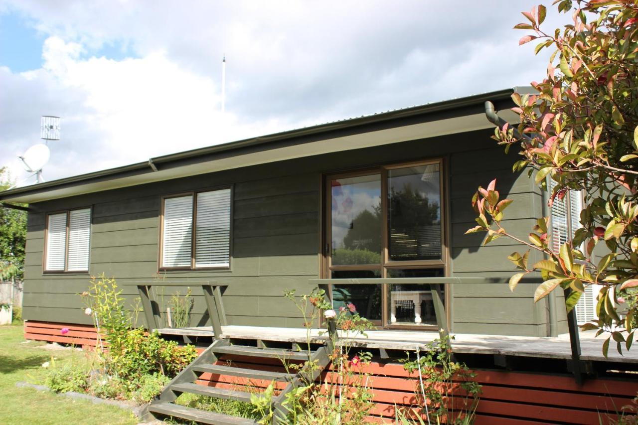 Bram'S Bach Villa Taupo Kültér fotó