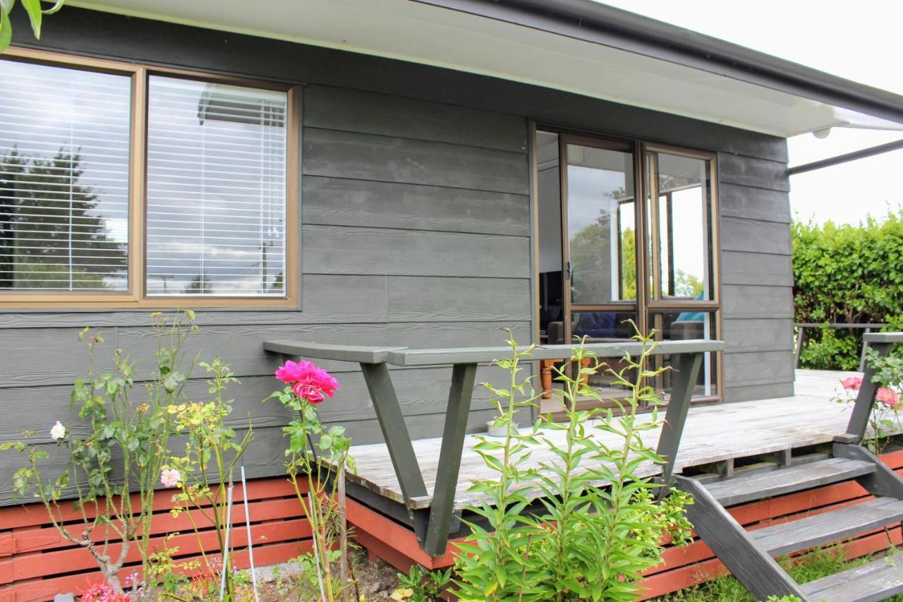 Bram'S Bach Villa Taupo Kültér fotó
