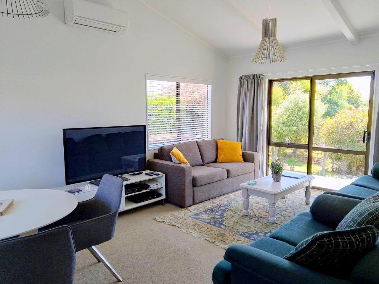 Bram'S Bach Villa Taupo Kültér fotó