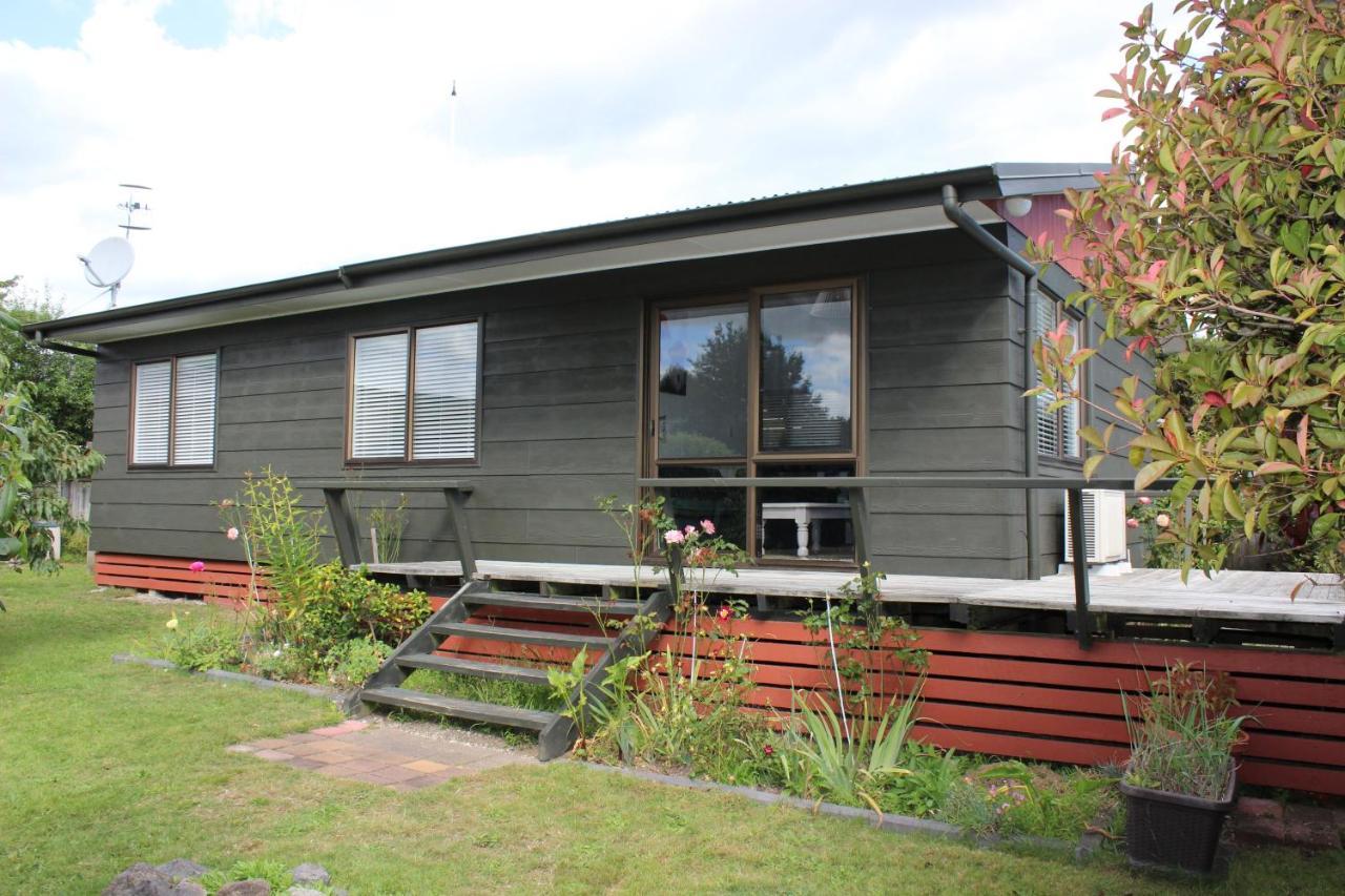 Bram'S Bach Villa Taupo Kültér fotó